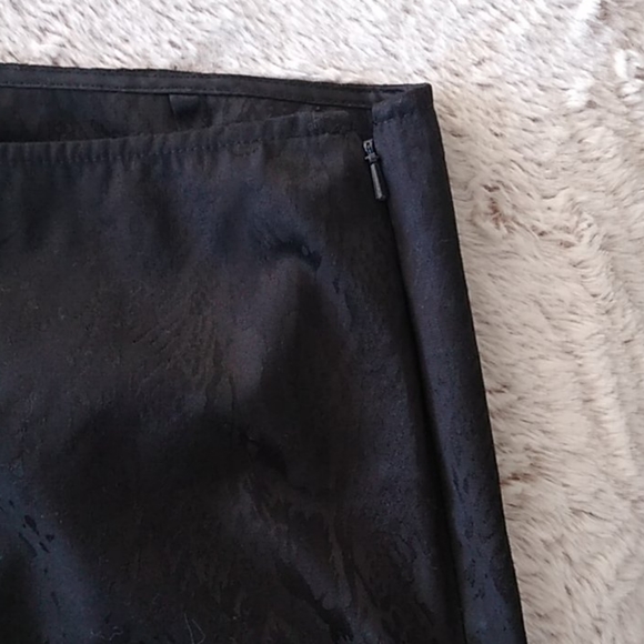 Inspired Cropped Pants - Picture 9 of 12